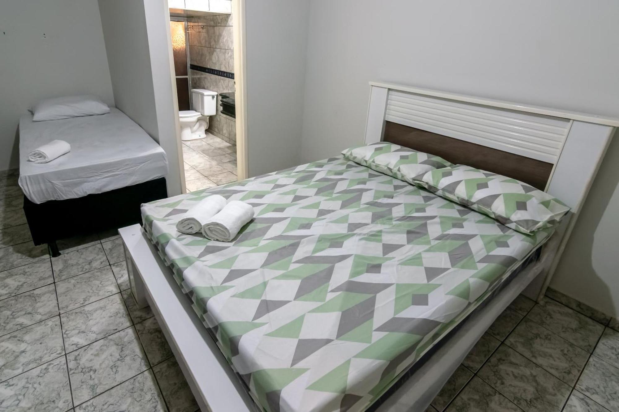 Pousada Roosevelt Suite 01 - Pousada Central Prox Rodoviaria E Dist Industrial Uberlândia Екстериор снимка